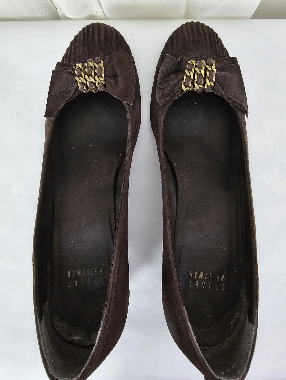 Stuart Weitzman Frobozzie Brown Cola Suede Pleated Wedge Pumps Preppy 90s 8.5 - Picture 10 of 13